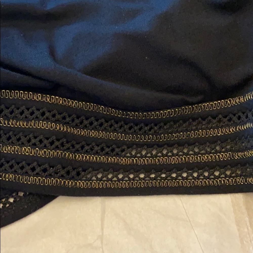 Even Ruffled Dress - Picture 8 of 8